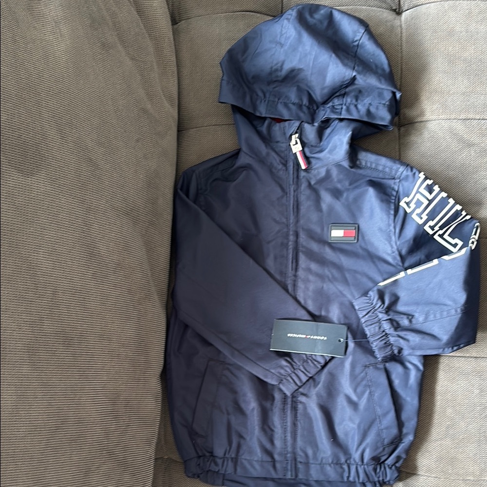 BNWT Tommy Hilfiger Kids Navy windbreaker size 2T
